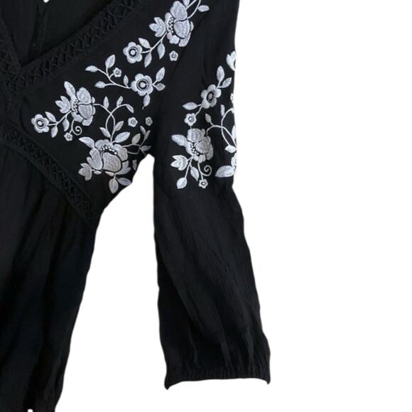 Jun & Ivy Black Boho Chic Embroidered Gauze Dress Womens Sz S Peasant V-Neck - Picture 8 of 12